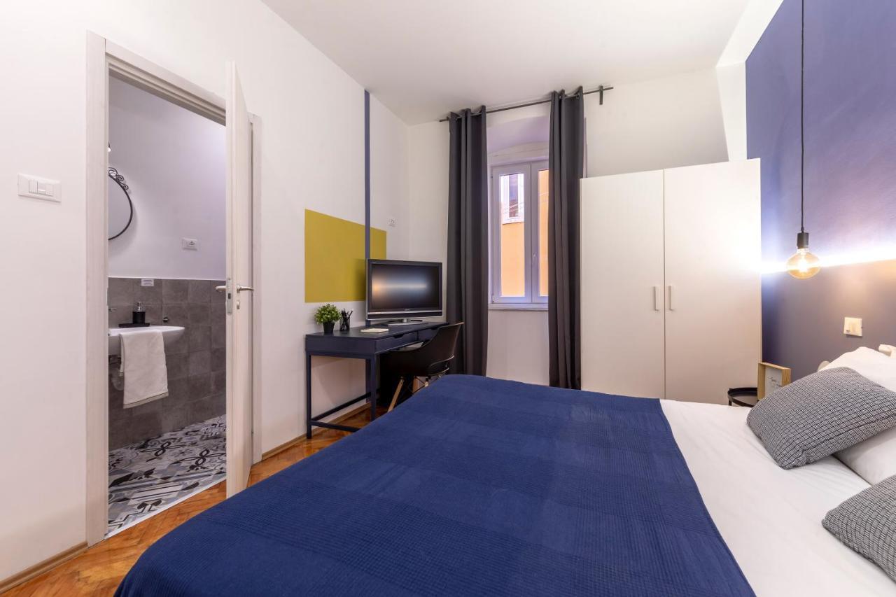 Lovely Guest-Room With Private Bathroom トリエステ エクステリア 写真